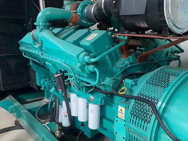 莆田更换100kW柴油发电机组机油时，需要注意哪些事项？